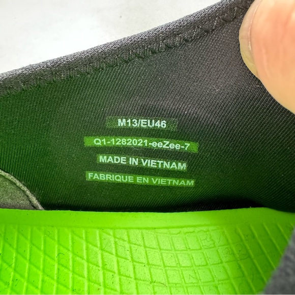 Oofos OOMG EeZee Recovery Shoes - Men's size 13 - Picture 13 of 13